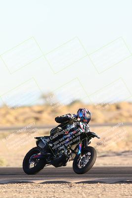 media/Dec-07-2025-CVMA (Sun) [[3e7d2de5dc]]/Race 18-Formula Twins-Formula 40 UL/